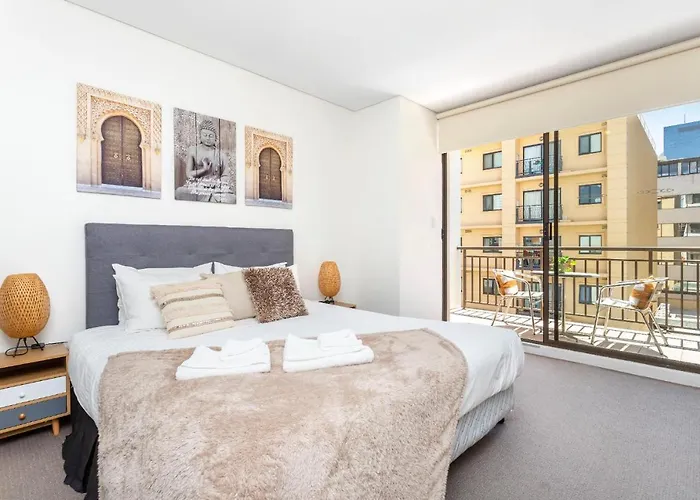 404 Big Beautiful One Bed & Balcony